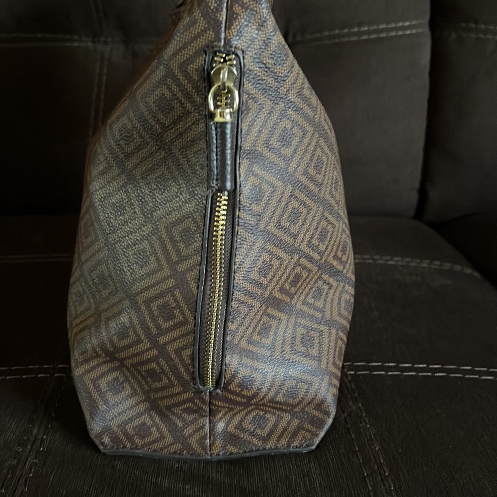 LIZ CLAIBORNE Purse 👜 - Picture 6 of 16
